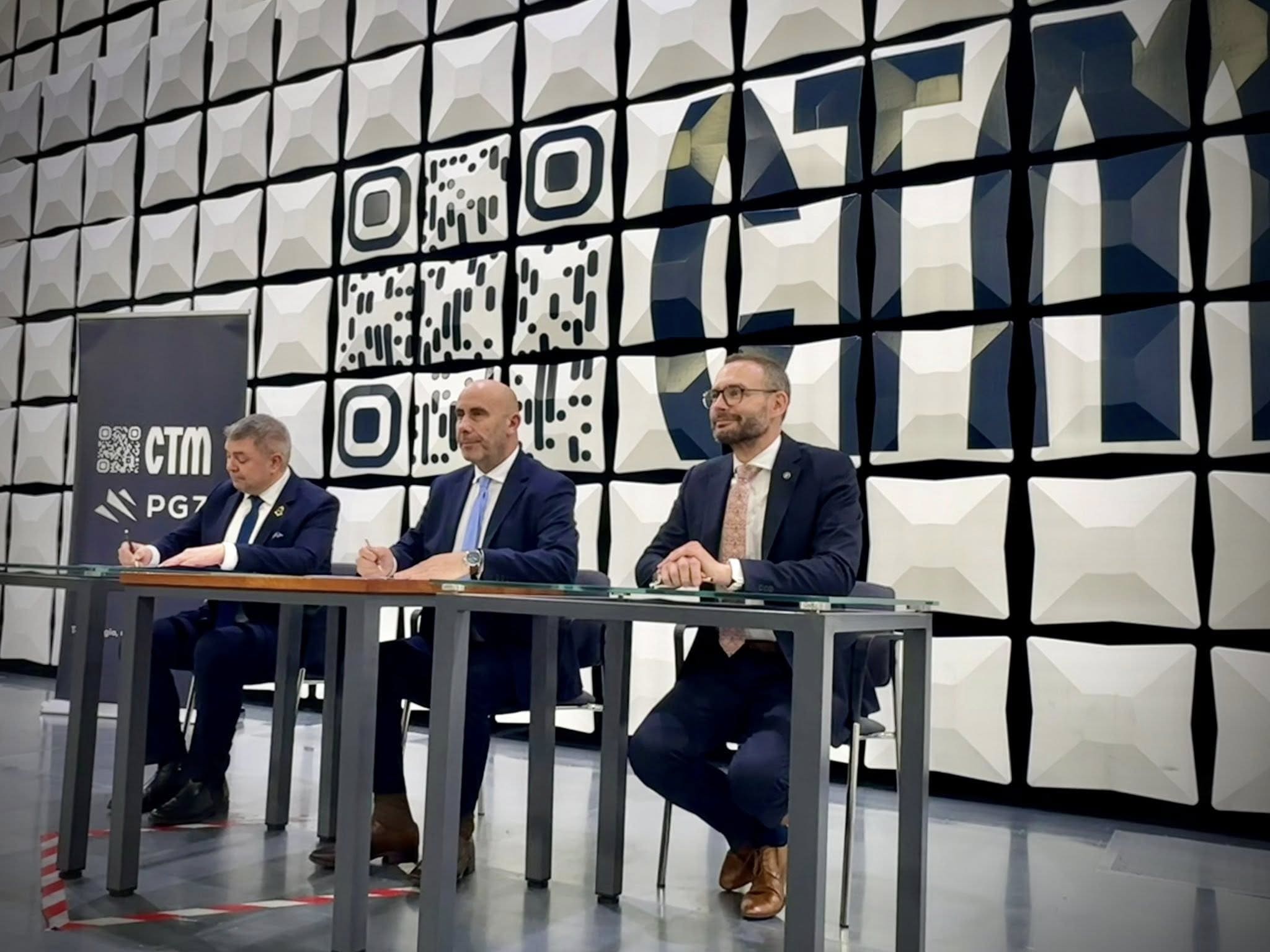 Podpisanie umowy inwestycyjnej na budowę Centrum Integracji Uzbrojenia i Systemów